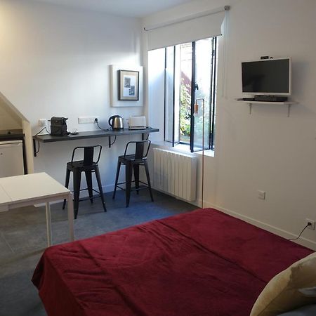 Cite Pilleux - Cozy Apartment In A Private Lane Paris Eksteriør bilde